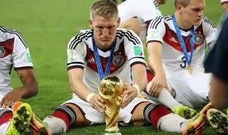 大力神杯是纯金的吗 大力神杯是纯金的吗